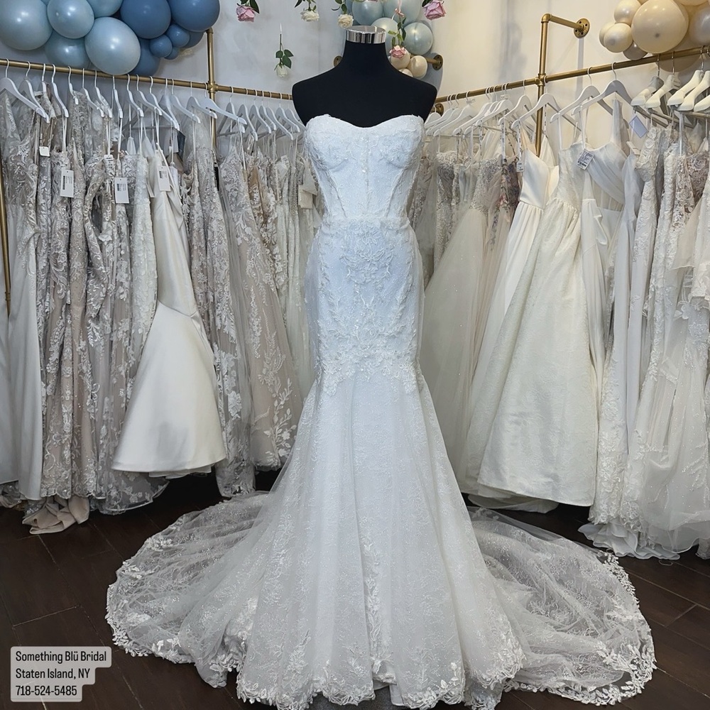 Pronovias White Lace Wedding Dress
